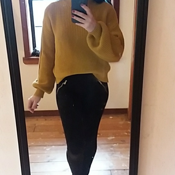 Yellow mustard sweater - Picture 5 of 5